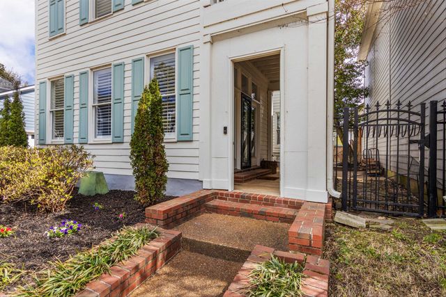 948 RIVER BREEZE DR, Memphis, TN 38103