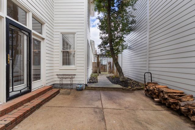 948 RIVER BREEZE DR, Memphis, TN 38103