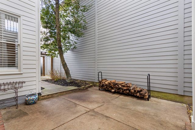 948 RIVER BREEZE DR, Memphis, TN 38103