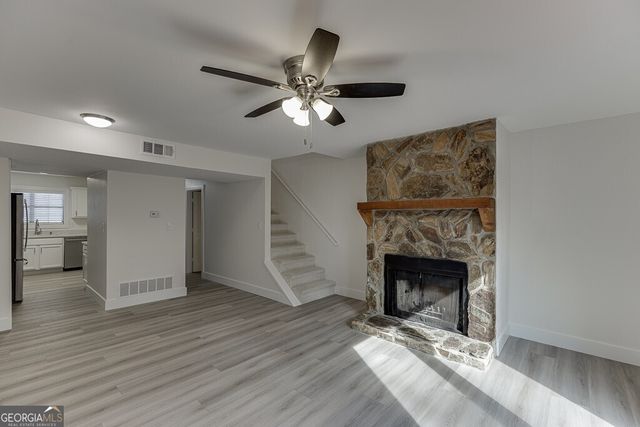 2485 Hidden Cove Court C, Gainesville, GA 30501