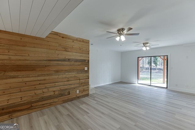 2485 Hidden Cove Court C, Gainesville, GA 30501