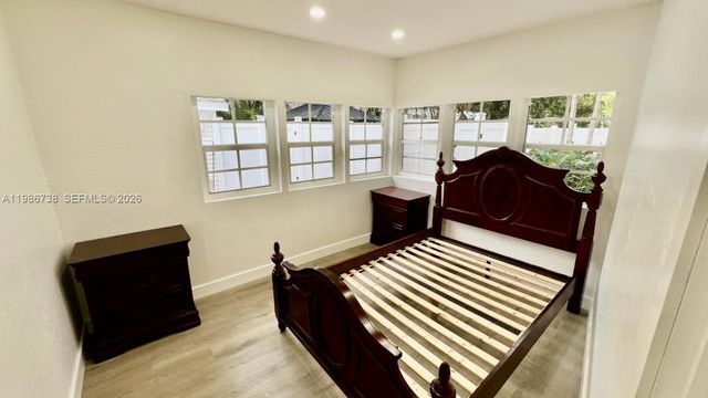 48 SW 14th St 1, Dania Beach, FL 33004