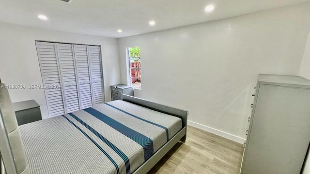 48 SW 14th St 1, Dania Beach, FL 33004