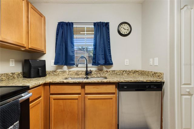 37678 AARALYN ROAD 57, Zephyrhills, FL 33542