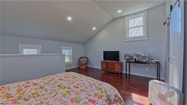 819 Fairfield Avenue, Columbiana, OH 44408