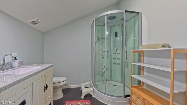 819 Fairfield Avenue, Columbiana, OH 44408