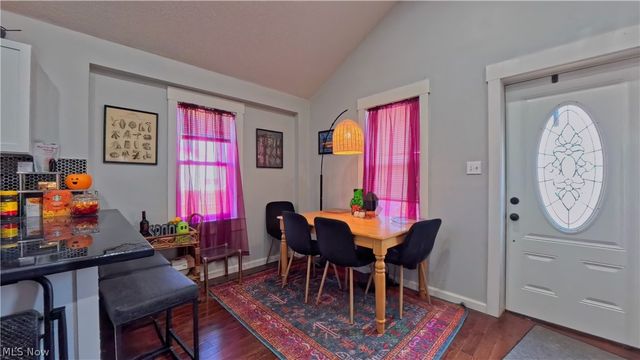 819 Fairfield Avenue, Columbiana, OH 44408