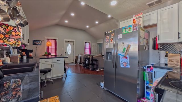 819 Fairfield Avenue, Columbiana, OH 44408