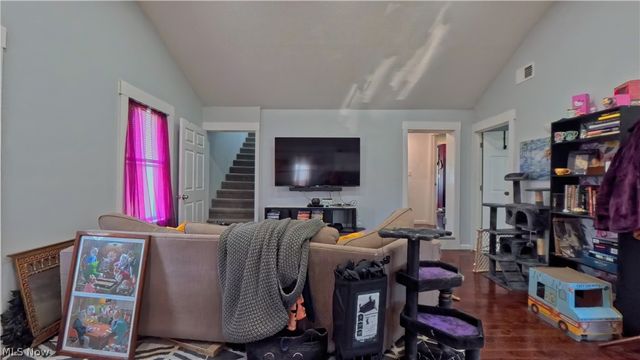 819 Fairfield Avenue, Columbiana, OH 44408