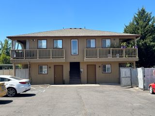 38 Lewis Avenue, Medford, OR 97501