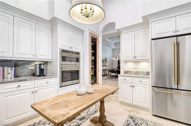 9013 Terranova DR, Naples, FL 34109