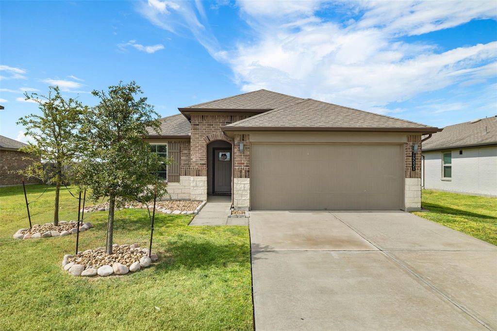 14531 Sweetwater Drive, Baytown, TX 77523