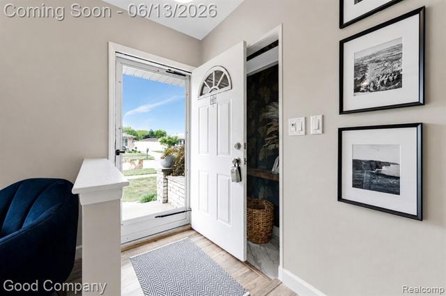 18489 Matthew Drive, Clinton Township, MI 48035