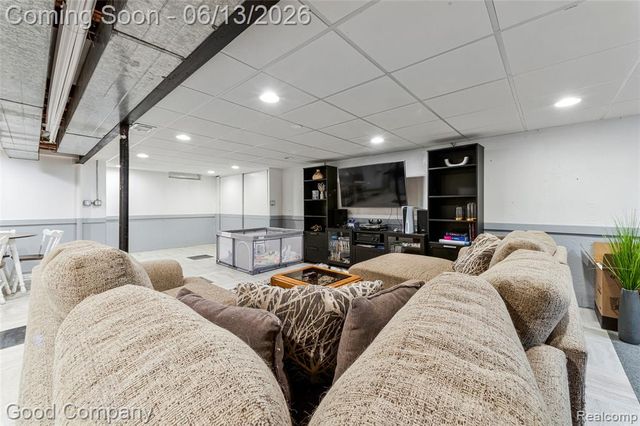 18489 Matthew Drive, Clinton Township, MI 48035
