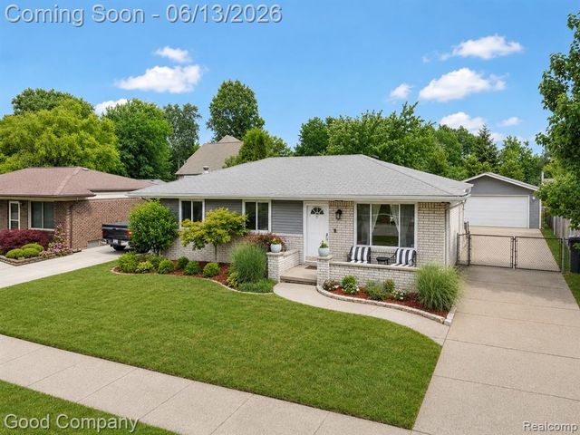 18489 Matthew Drive, Clinton Township, MI 48035