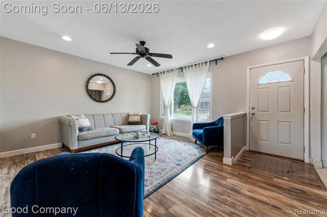 18489 Matthew Drive, Clinton Township, MI 48035