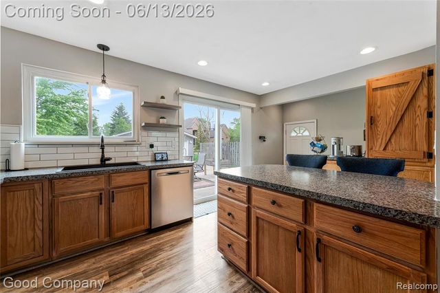 18489 Matthew Drive, Clinton Township, MI 48035