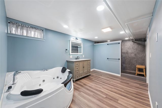 29 E Madison St, Latrobe, PA 15650