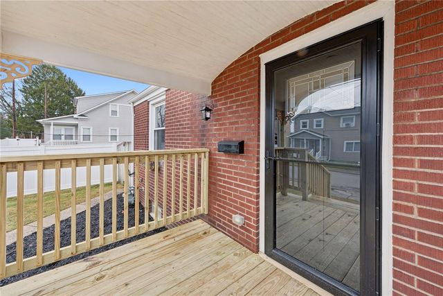 29 E Madison St, Latrobe, PA 15650