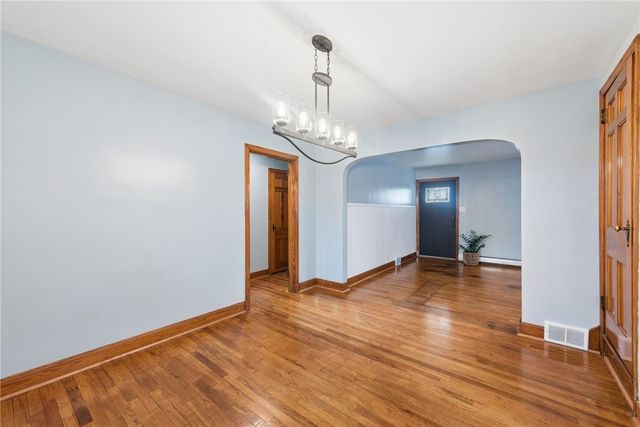 29 E Madison St, Latrobe, PA 15650