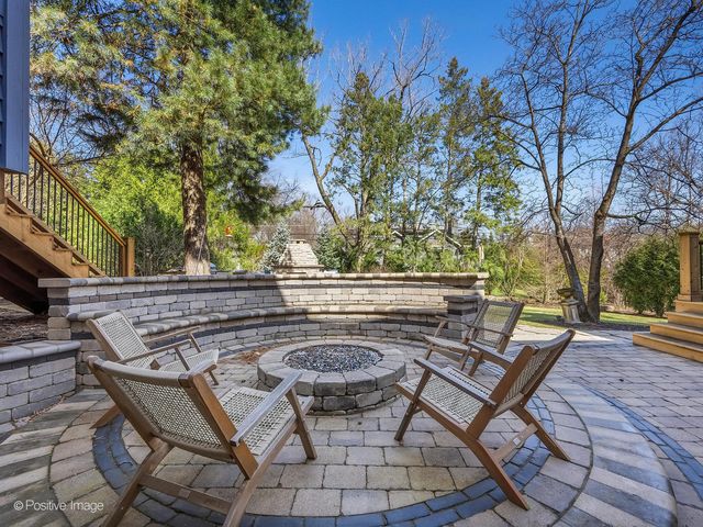 11 W Birchwood Avenue, Hinsdale, IL 60521