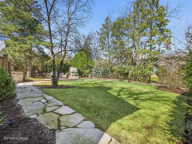 11 W Birchwood Avenue, Hinsdale, IL 60521