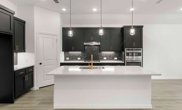 660 Tyronza Drive, Justin, TX 76247