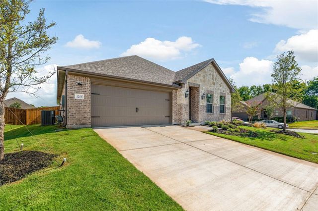 1253 Carinna Drive, Anna, TX 75409