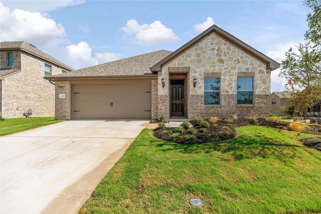 1253 Carinna Drive, Anna, TX 75409