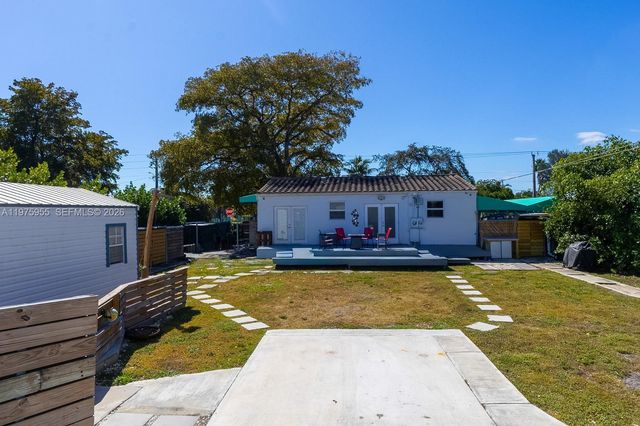 1629 Arthur St, Hollywood, FL 33020