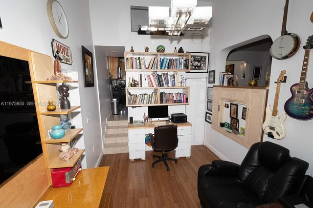 1629 Arthur St, Hollywood, FL 33020