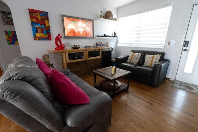 1629 Arthur St, Hollywood, FL 33020