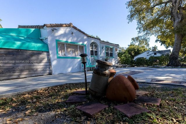 1629 Arthur St, Hollywood, FL 33020