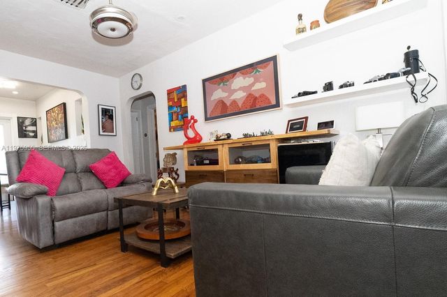 1629 Arthur St, Hollywood, FL 33020