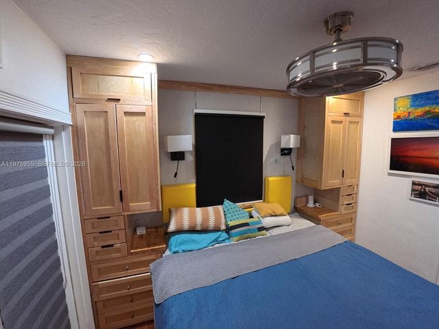 1629 Arthur St, Hollywood, FL 33020