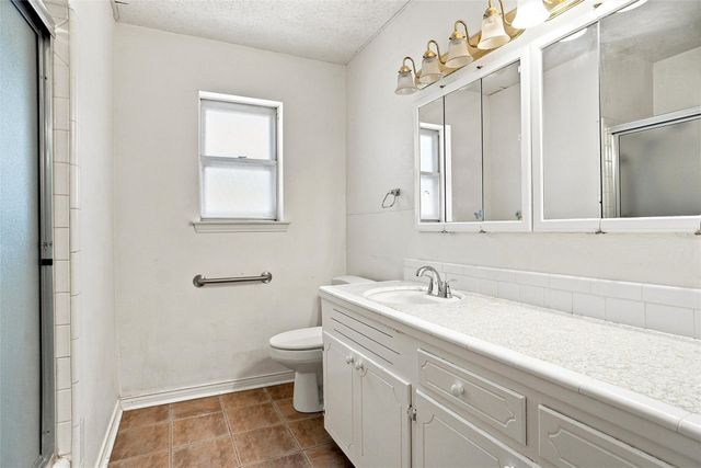 113 Wildwood Court, Azle, TX 76020