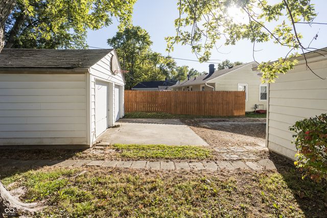 418 N Enderly Avenue, Brownsburg, IN 46112