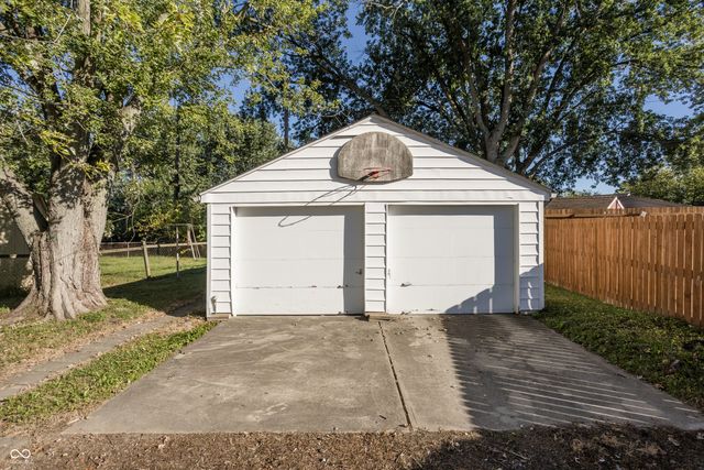 418 N Enderly Avenue, Brownsburg, IN 46112