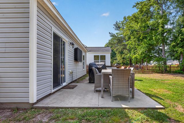 110 Coosawatchie Street, Summerville, SC 29485