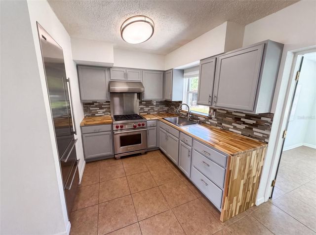 1907 SUE ANN STREET, Orlando, FL 32817