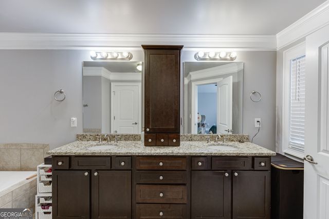 2854 Jordan Oaks Lane, Decatur, GA 30033