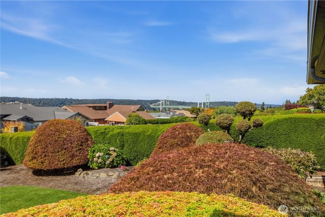 1245 S Fernside Drive, Tacoma, WA 98465