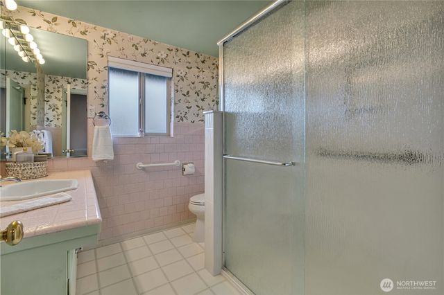 1245 S Fernside Drive, Tacoma, WA 98465