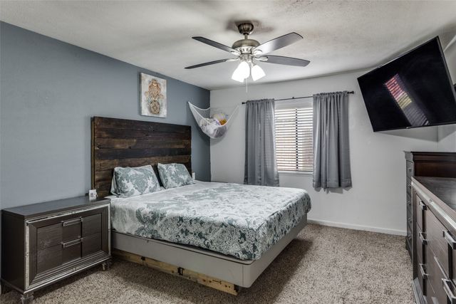 2110 Burrows Trail, Grand Prairie, TX 75052