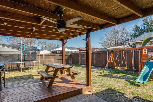 2110 Burrows Trail, Grand Prairie, TX 75052