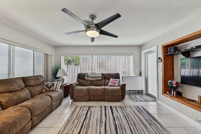1131 SW 3rd Terrace, Pompano Beach, FL 33060