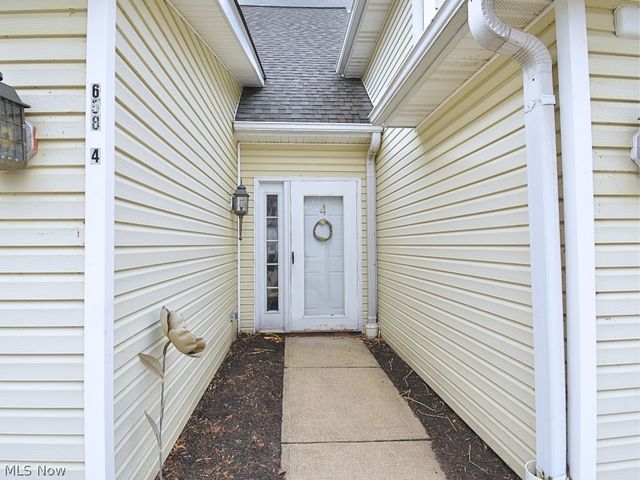 658 2nd Street 4, Fairport Harbor, OH 44077