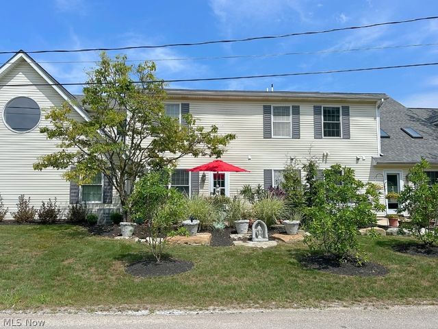 658 2nd Street 4, Fairport Harbor, OH 44077