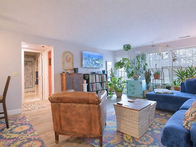 658 2nd Street 4, Fairport Harbor, OH 44077