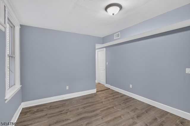 529 S Clinton St, East Orange City, NJ 07018
